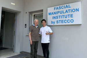 筋膜マニピュレーション協会創始者Luigi Stecco氏と弊社代表